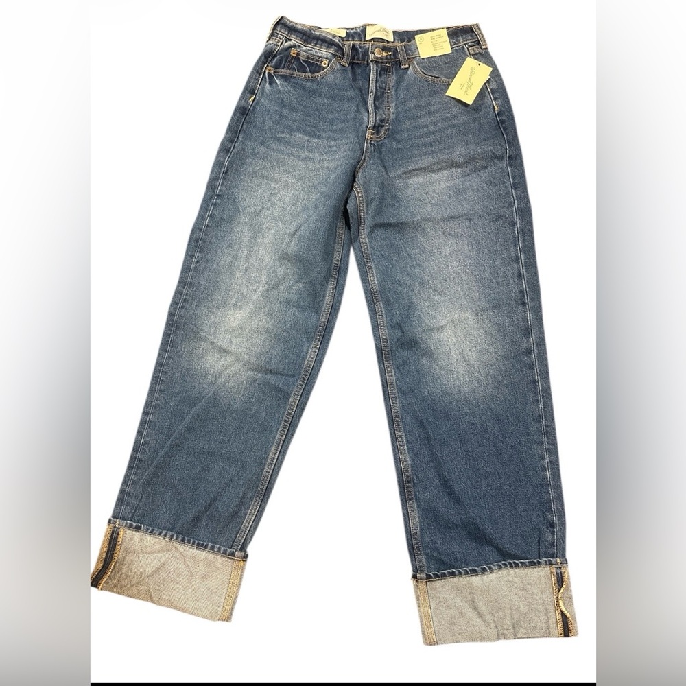 Universal Thread Relaxed Fit Blue Jeans